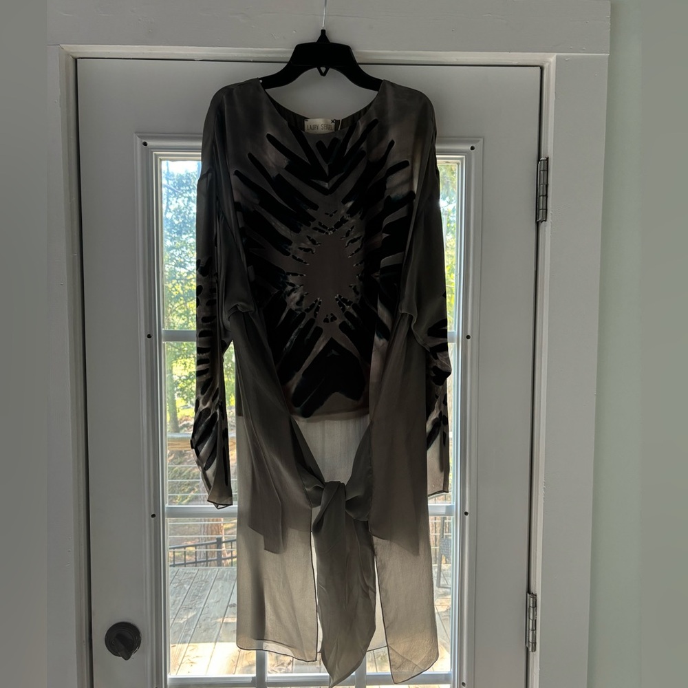 Laura Siegel luxury blouse size Small NWT